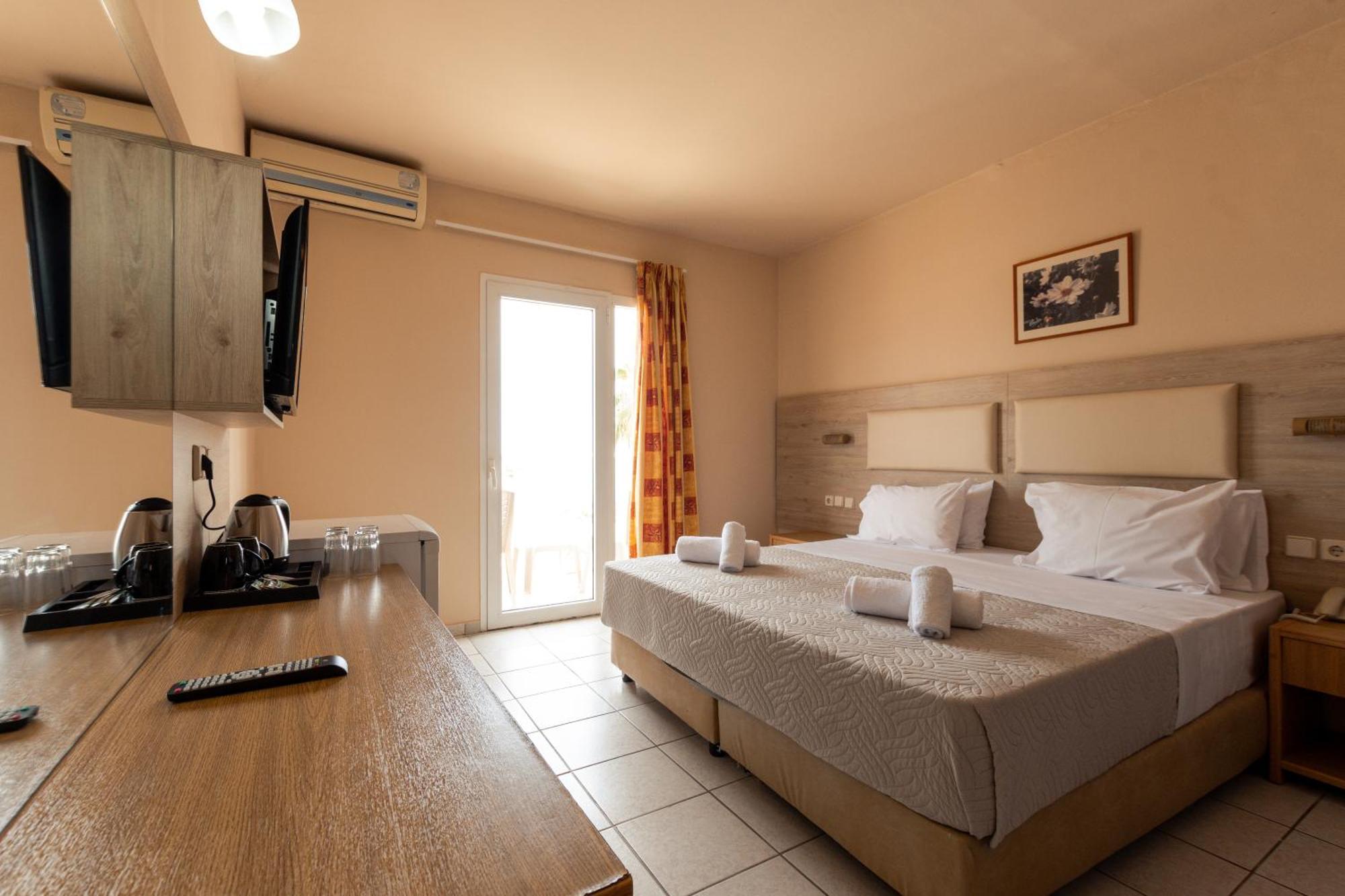 Aqua Sun Village Hersonissos  Exterior photo